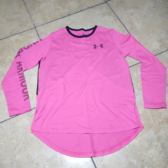 Under Armour Loose Fit Pink & Black Workout Top Size YMD - Picture 2 of 8